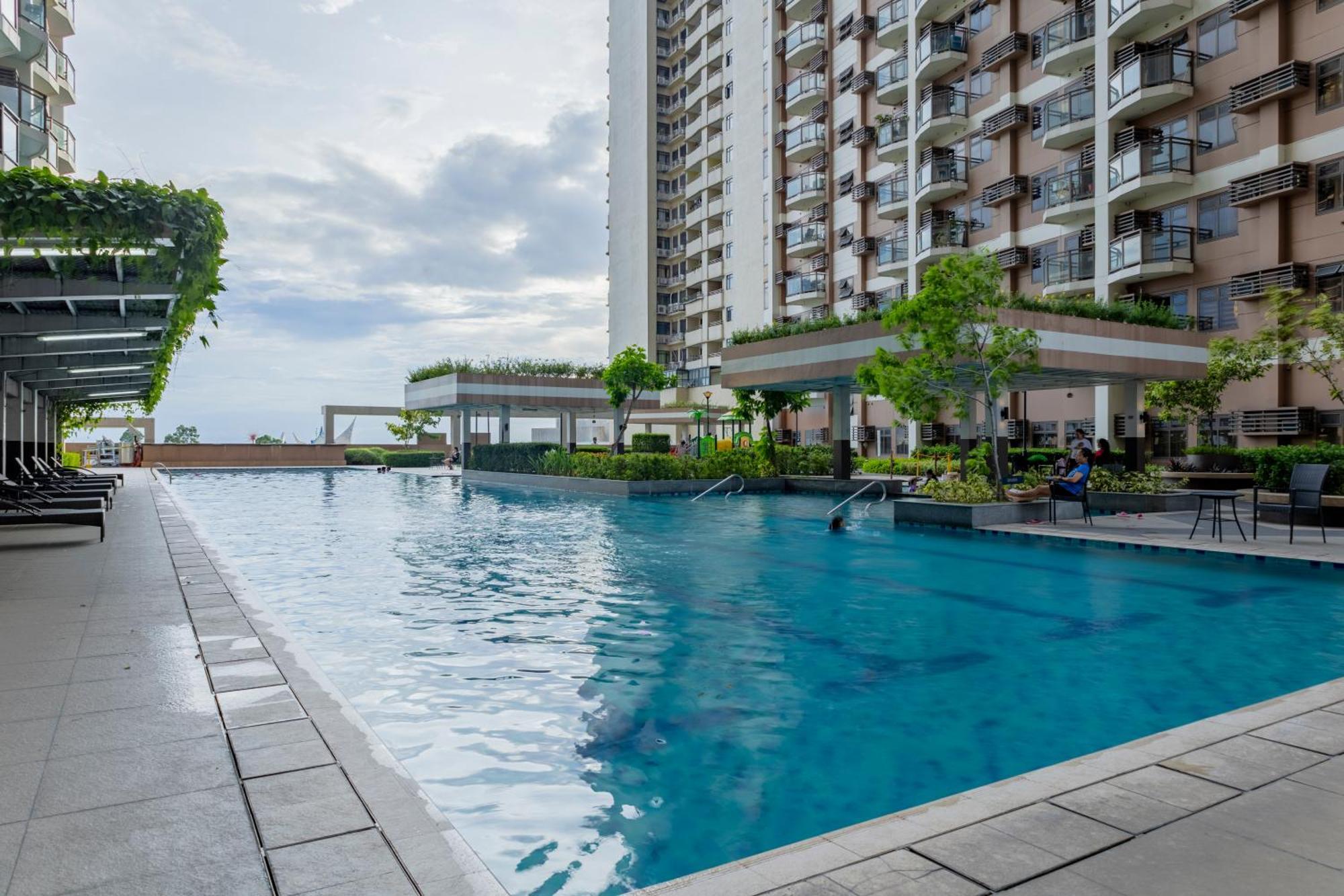 Aparthotel The Radiance Manila Bay Pasay Esterno foto