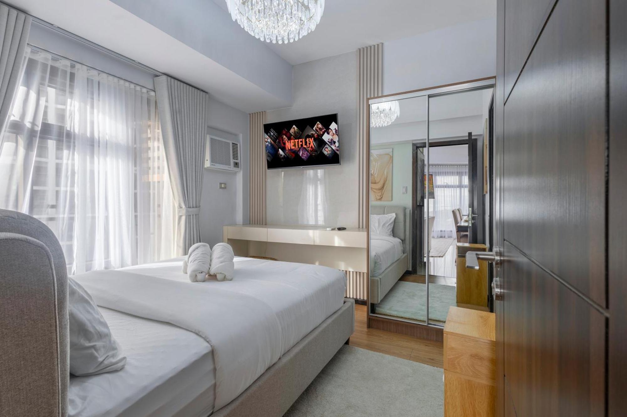 Aparthotel The Radiance Manila Bay Pasay Esterno foto