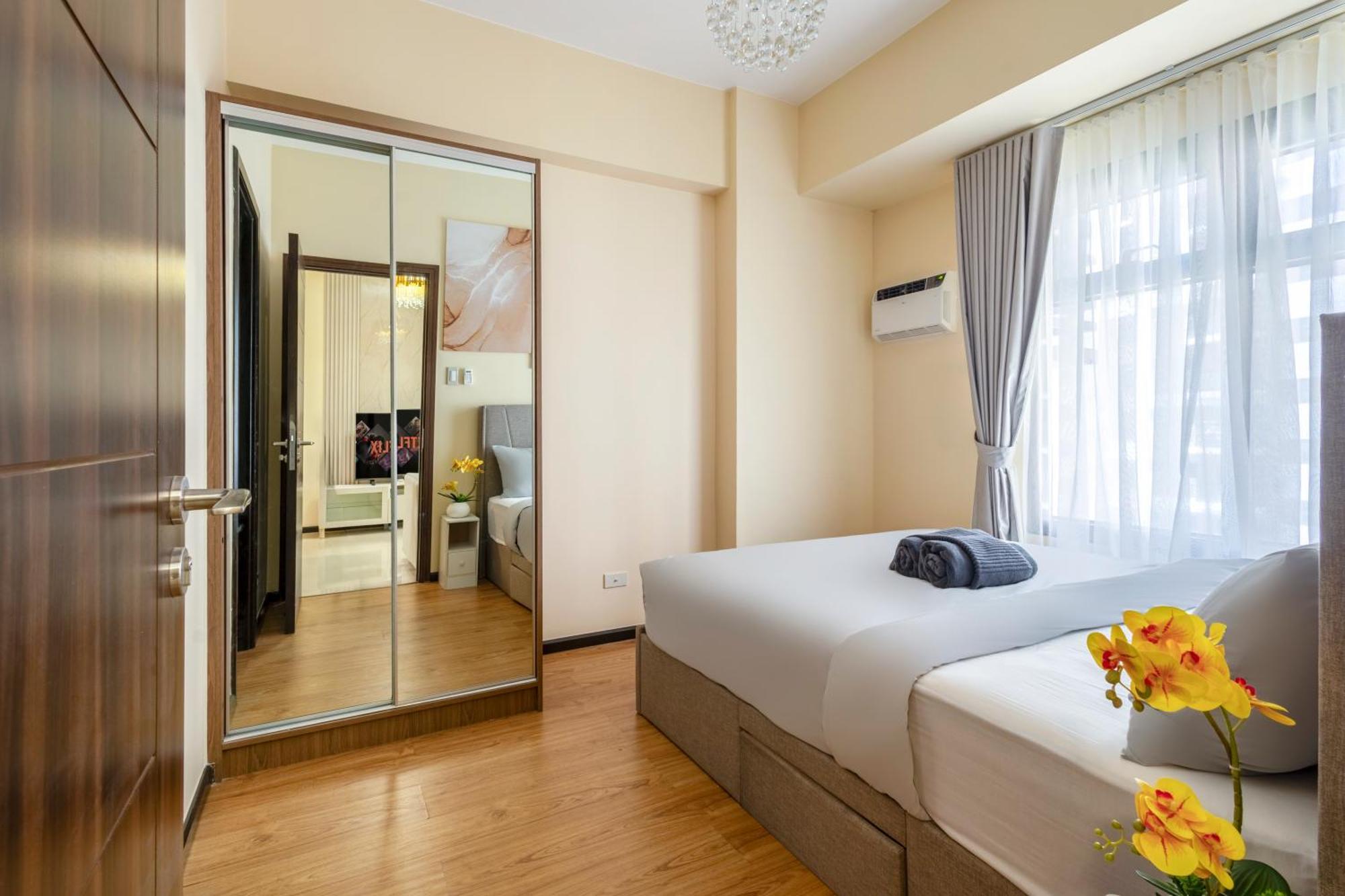 Aparthotel The Radiance Manila Bay Pasay Esterno foto